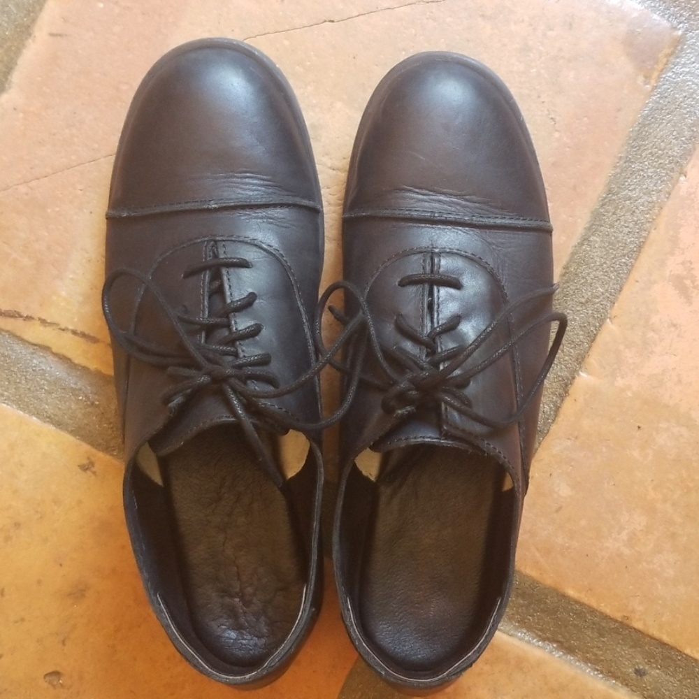 Born Lace Up Oxford Shoes